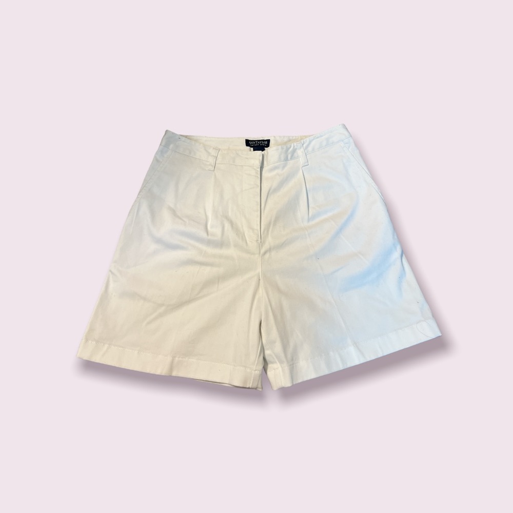 Ann Taylor size 6 white shorts